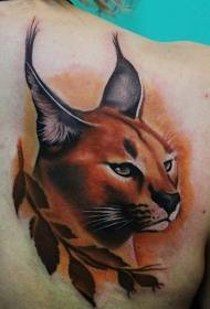 Terug gekleurde wilde kat tattoo patroon