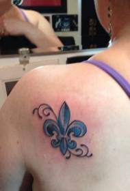 Kék liliom minta váll tetoválás minta
