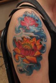 Braccio spray blu con motivo tatuaggio loto arancione