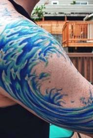 Didelės rankos paprastas mėlynos bangos tatuiruotės modelis