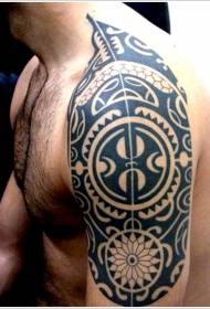 Model de tatuaj cu totem tribal negru Maori