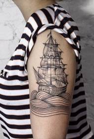 Grousarm schwaarze Gravuren Stil Welle mat Segelboot Tattoo Muster