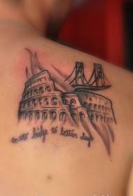 Volver hermoso coliseo tatuaje italiano patrón