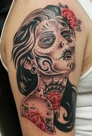 Groot swart Mexikaanse meisie en rooi blom tatoeëring patroon
