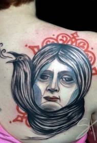 Натраг креативна жена личности с узорком тетоваже врана