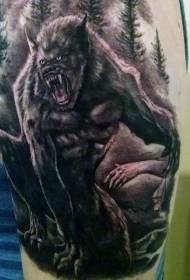 Mfano wa tattoo ya werewolf katika msitu wa giza