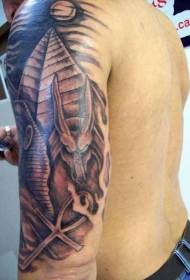 Grande pyramide égyptienne noire avec motif de tatouage dieu Anubis