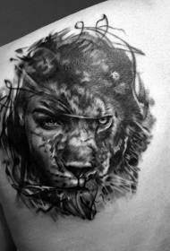 Váll titokzatos fekete-fehér oroszlán fél arc tetoválás minta