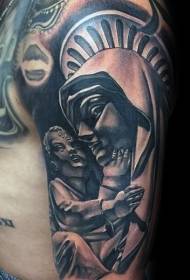 Grande tatuaggio nero grigio stile Madonna con statua del bambino