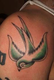 Groen sluk tattoo patroon op die skouer