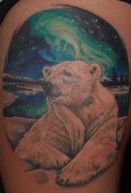 الدب القطبي الملون مع نمط الوشم ضوء الشمالية