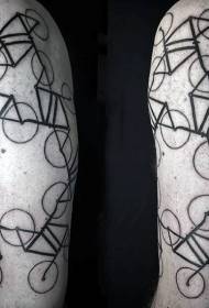 Modello grande tatuaggio minimalista nero bicicletta