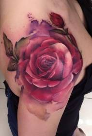 Värikäs ruusu tatuointi malli hartioilla