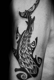 Haai zwart tattoo patroon met grote arm in Polynesische stijl