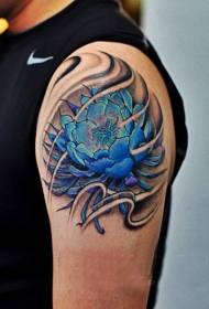 Didelės rankos mėlynos gėlių tatuiruotės modelis
