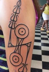 Brazo grande simple negro divertido adorno tatuaje patrón