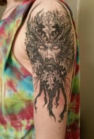Tajanstveni uzorak tetovaže krila s likom velikog vraga na licu
