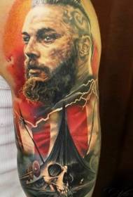 Vypouklý realistický mužský portrét a vzor pirátské lodi tetování