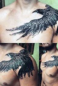 Férfi váll fekete-fehér törzsi nagy varjú tetoválás minta