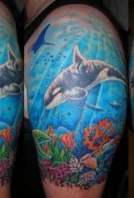 큰 아름다운 그린 수중 작은 동물 문신 패턴