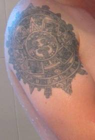 I-Ast emnyama yelitye le-tattoo ye-Aztec yelanga