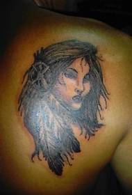 Tatuagem linda menina indiana nas costas