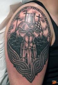 大臂華麗的黑白中世紀騎士凱爾特人紋身圖案