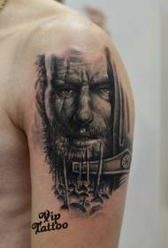 Grande guerriero grande in frassino nero con motivo tatuaggio spada