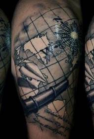 Crno-bijela nautička karta svijeta s papirnatim ravnim uzorkom tetovaže