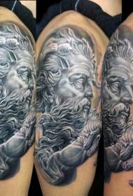 Brazo grande, estupendo e delicado patrón de tatuaxe de deus do mar en branco e negro