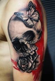 Gibbon s uzorkom tetovaže ruža i leptira