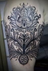Patrón de tatuaje floral en blanco y negro de estilo tribal de brazo grande