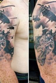 Paže černé moderní vojenské stíhací tetování vzor