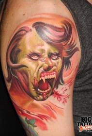 Modeli i tatuazhit të gruas gjysmë mumje gjysmë mumje me gjysmë vampire