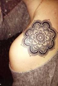 Perfektes Mandala-Tattoo-Muster