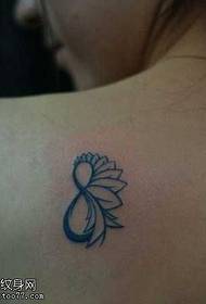Totem colorato con bellissime spalle