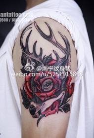 Раменна роза елен татуировка модел