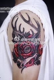 Taktak corak tattoo rusa ros