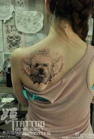 Motif de tatouage de chien ange