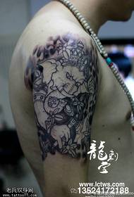 Punto de hombro tatuaje icono tatuaje