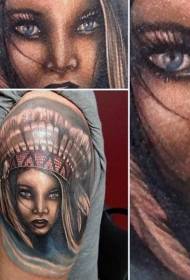 Шокирующая красочная индийская девушка портрет татуировки