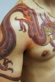 Modello di tatuaggio del drago rosso arrabbiato sulle spalle degli uomini