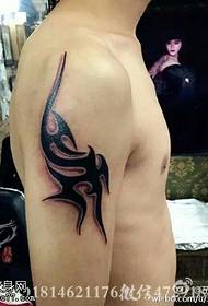 Klasikinis juodos pilkos spalvos totemo tatuiruotės modelis