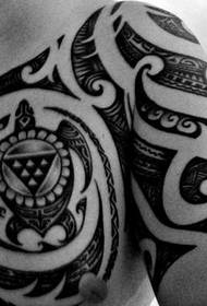Shoulder Turtle Totem Tattoo Pattern