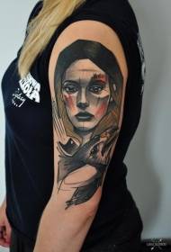 Volto di donna di vecchia scuola di colore con motivo a tatuaggio d'aquila