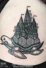 Pattern di tatuaggi di castellu nantu à a spalla di tartaruga