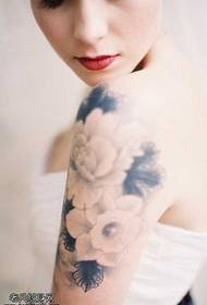 Makeer daffodil tattoo maitiro