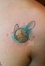 Shoulder painted small ear tattoo pattern