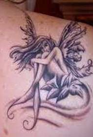 Ŝultro tatuaje elfo