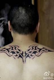Totem tetovaža uzorak ramena krila